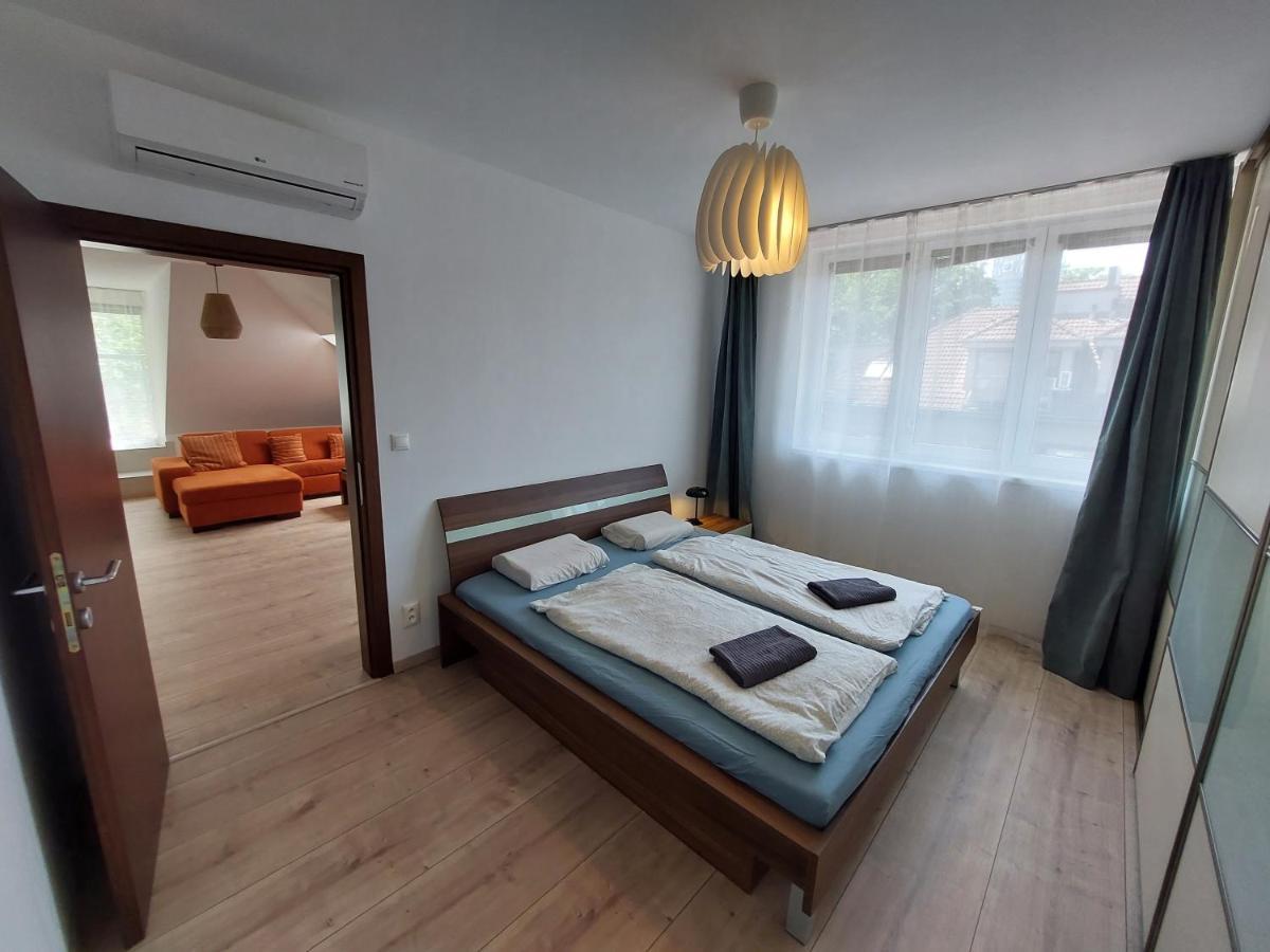 Utulny Apartman V Bratislava 4 Eksteriør bilde