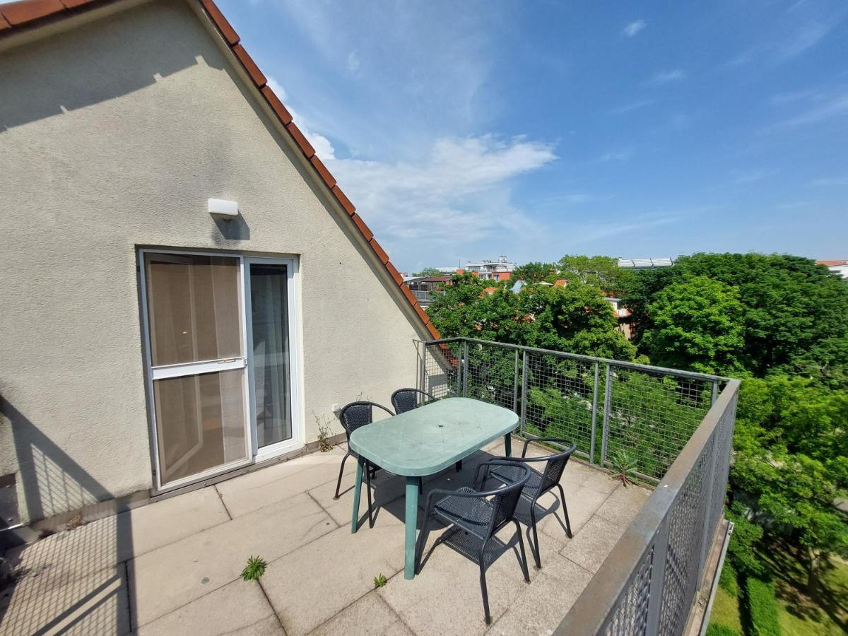 Utulny Apartman V Bratislava 4 Eksteriør bilde